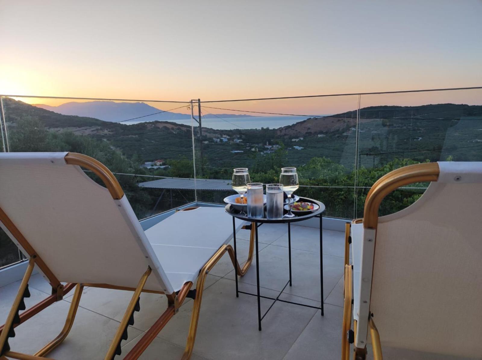 Villa Christos à Kíssamos Extérieur photo